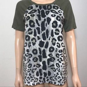 Zara Top animal print olive green size Medium